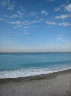 < 물빛과 자갈밭이 인상적인 니스 해변 >